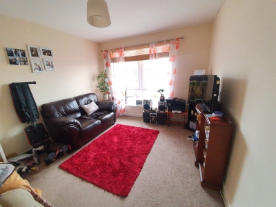 2 Bedroom flat looking for a 2-3 bedroom house 