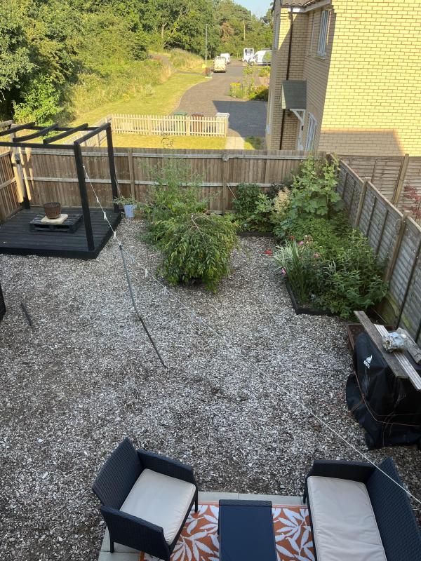2-bedroom-house-with-garden---full-decor