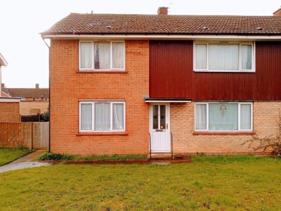 Large 2 bed ground floor flat with garden