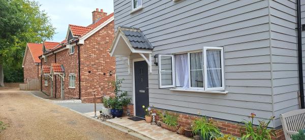 ground-floor-new-build-flat-1-year-old