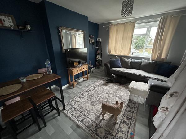 1-bed-flat-private-garden-penparc