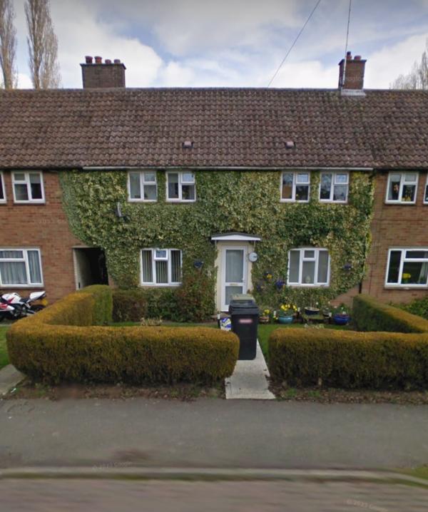 4 bedroom house In Compton Wants 1 bedroom bungalow In Wantage