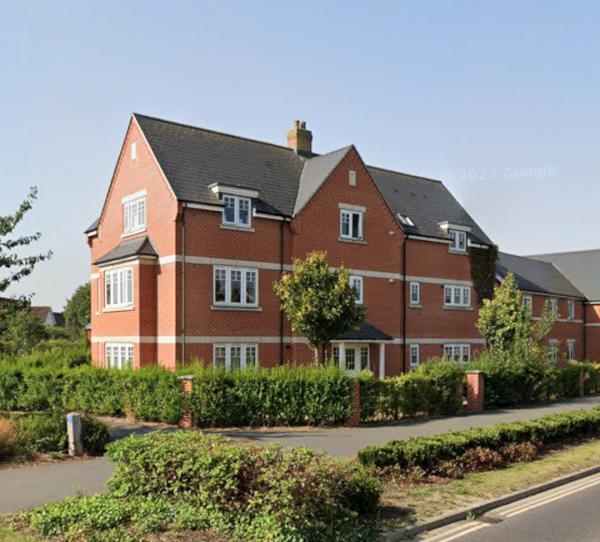 large-one-bed-ground-floor-flat