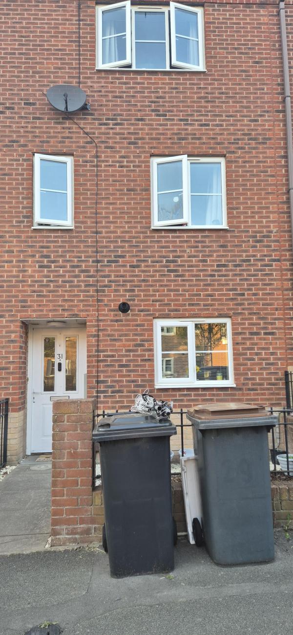 3-bed-3-storey-large-house