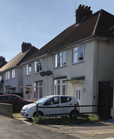 3 bed semi det house Hayes End looking for 2 bed property Wokingham way