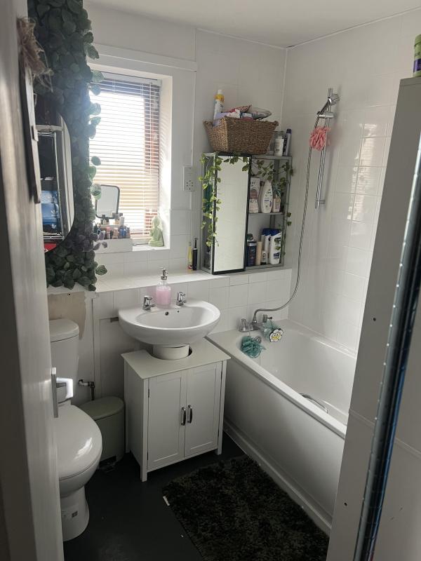 1-bed-flat-looking-for-2-3-bed-house