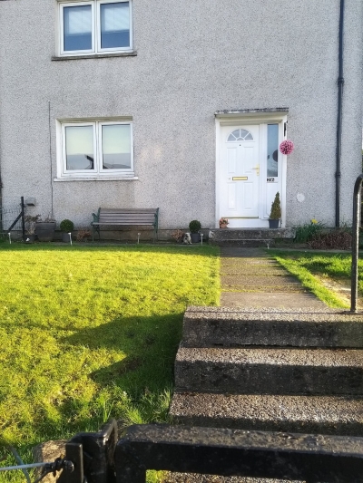 3 bedroom house looking for a 2 bedroom house